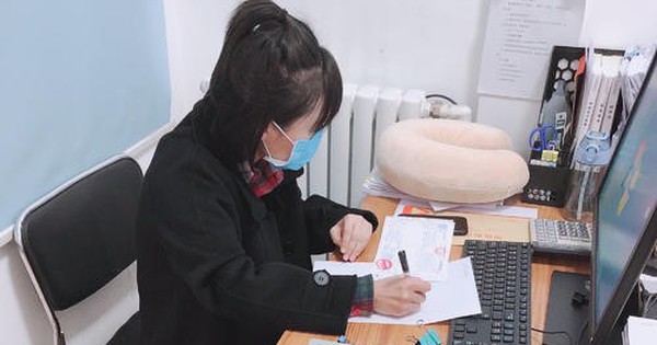 Nữ kế toán lương 16 triệu đồng nhưng có 20 tỷ mua sắm online: Đồng nghiệp phát hiện hành động lạ vào cuối tuần, lập tức báo cảnh sát