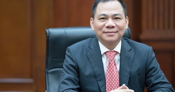 Tỷ phú Phạm Nhật Vượng vừa chứng kiến một điều chưa từng thấy trong 3 năm của Vingroup