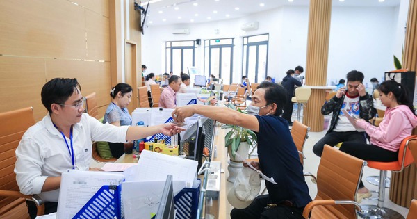 Tiền lương, phụ cấp của cán bộ, công chức sau sáp nhập được chi trả thế nào?