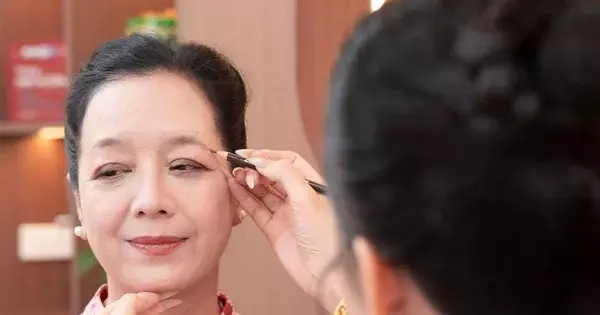 Hàng loạt video nghệ sĩ Việt quảng cáo chân mày phong thủy biến mất