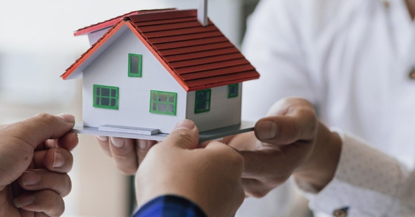 Đề xuất bỏ công chứng giao dịch tặng, cho bất động sản