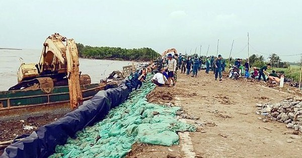 Tiền lương, tiền công, tiền ăn, phụ cấp đặc thù với người được huy động huấn luyện và làm nhiệm vụ phòng thủ dân sự