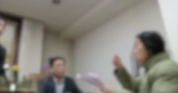 Người phụ nữ tất toán sổ tiết kiệm hơn 1 tỷ đồng sau 20 năm, ngân hàng thông báo: ‘Không có bất kỳ thông tin nào liên quan đến sổ này’