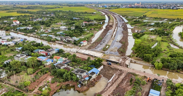 Hải Phòng chi gần 10.000 tỷ đồng thu hồi đất của hơn 6.000 hộ dân, để thực hiện dự án trọng điểm lớn bậc nhất phía Bắc, kết nối loạt tỉnh thành