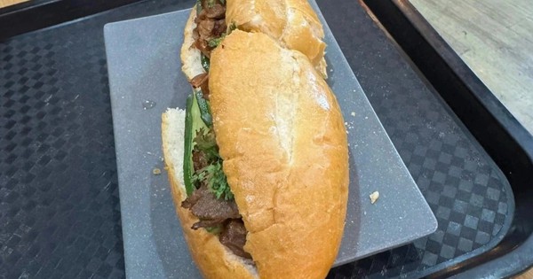 Hành khách than trời về ổ bánh mì 208.000 đồng ở sân bay Nội Bài, Cục Hàng không nói gì?