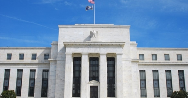 CEO JPMorgan: Có tới 40-50% khả năng Fed tăng lãi suất, không thể xem thường áp lực lạm phát