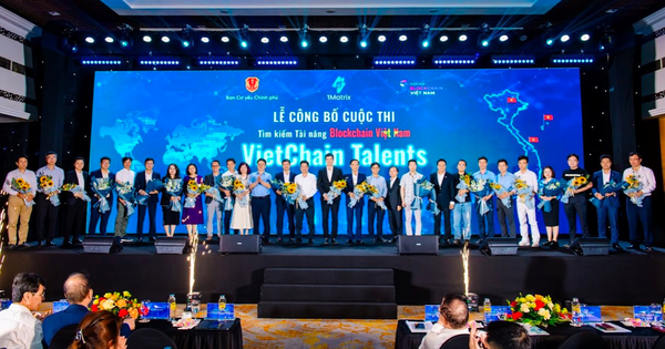 Trước khi đúc tượng cha đẻ Bitcoin, công ty của con trai tỷ phú Hồ Hùng Anh treo thưởng kỷ lục 3,5 tỷ đồng để 'săn' tài năng Blockchain