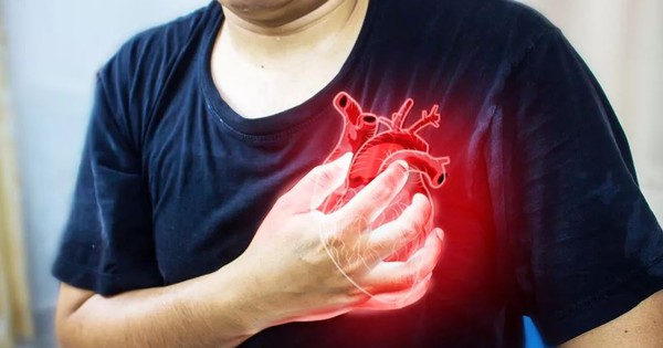 Đau tim 'ập tới' lúc không ngờ nhất, nam bác sĩ kêu gọi tất cả mọi người: 'Đừng mắc sai lầm giống tôi'