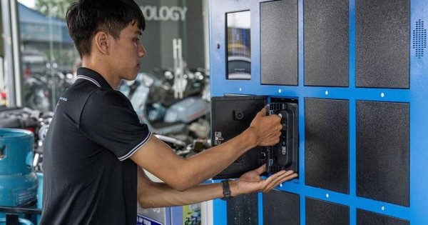 Loạt xe máy điện đổi pin đang bán ở Việt Nam: Giá chỉ từ 20 triệu đồng, trạm đổi đã phủ khắp Hà Nội