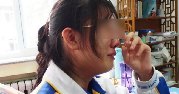 Sửa điểm thi từ 364 lên 586, nữ sinh bị “lật tẩy” vì người nhà không tin con trượt ĐH, đến tận Sở Giáo dục đòi phúc khảo: "Em không muốn cha mẹ thất vọng!"