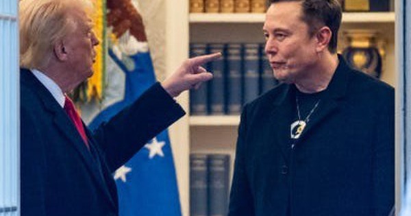 Cổ phiếu Tesla 'cắm đầu' khi ông Donald Trump cà khịa Elon Musk 'nhận nhiều trợ cấp từ chính phủ nhất trong lịch sử, nếu không đã phá sản và về quê'