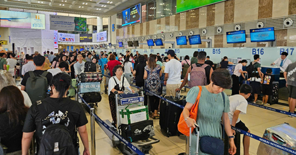 Bất ngờ giá vé máy bay