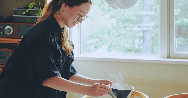 Ở tuổi 55: Thay 5 thói quen trong bếp, sống khỏe, nhẹ ví, nhàn hơn mỗi ngày