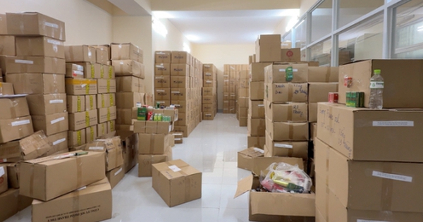 Công bố hình ảnh khám xét kho hàng của vợ chồng nữ doanh nhân Ngô Ánh Hồng