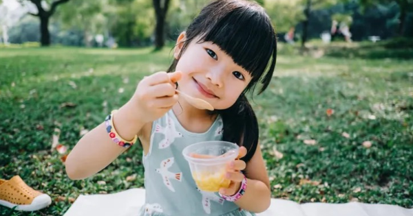 Trẻ có EQ cao không bao giờ dùng 3 “giọng điệu” này khi nói chuyện, nếu con bạn cũng vậy thì xin chúc mừng