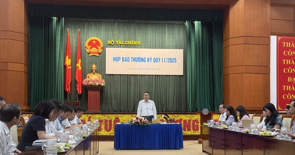 Gần 30.000 tỷ đồng đã chi trả chế độ sau sắp xếp bộ máy: Bộ Tài chính cam kết không để chậm trễ