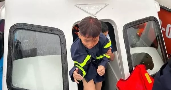 Lời kể của những người sống sót sau vụ lật tàu ở vịnh Hạ Long