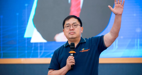 Sinh viên hỏi "Trong tuyển dụng, doanh nghiệp có sự phân biệt giữa các trường ĐH hay không?", ông Hoàng Nam Tiến tiết lộ luôn những trường được đánh giá cao