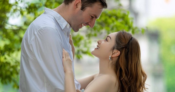 Chuyện tình của nữ diễn viên Việt nổi tiếng với chồng Tây cao 2m: Hẹn hò sau 3 ngày gặp gỡ, 8 năm không đám cưới, dừng lại đầy tiếc nuối
