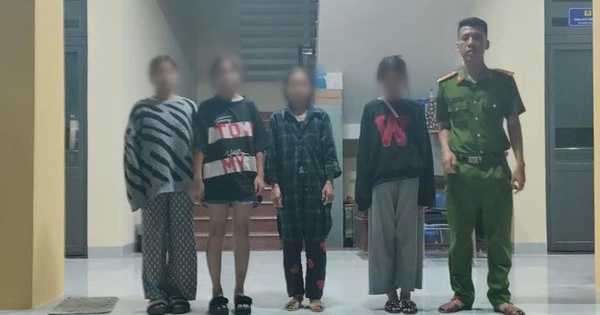 Phát hiện 3 thiếu nữ sinh năm 2011 và 2012 cùng lên chiếc ô tô màu đen bí ẩn rồi mất liên lạc: Gia đình tức tốc báo công an!