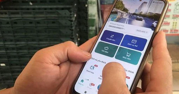 Sau khi tài khoản được cộng 200 triệu đồng, gia đình ở Lâm Đồng nhận thêm cuộc điện thoại từ số lạ, vội vàng báo công an