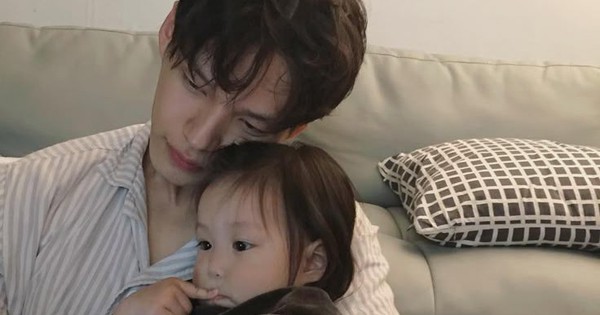 Bố mẹ có EQ cao không bao giờ làm những hành động này trước mặt con
