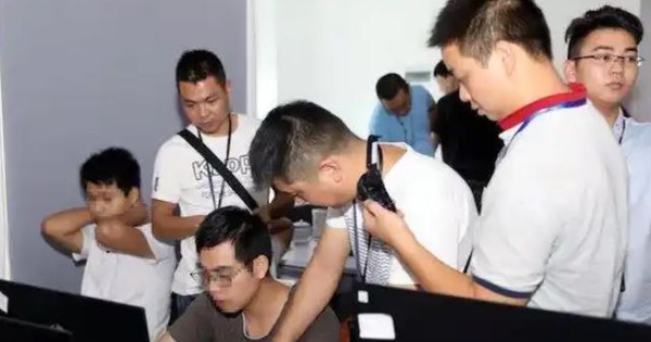 Trung Quốc: 450 cảnh sát đột kích 1 công ty công nghệ cao, tịch thu 1000 thiết bị điện tử, bắt gọn 400 đối tượng, hơn 155 tỷ đồng bị phong tỏa!
