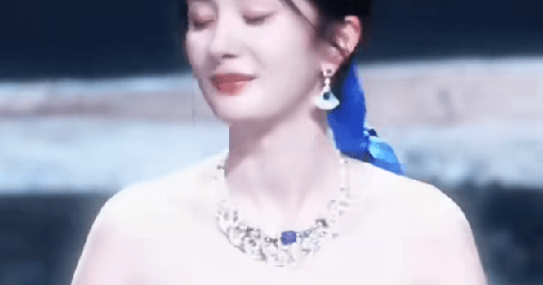 Dương Mịch 17 tuổi đẹp không gì sánh nổi: Gương mặt quốc sắc thiên hương, ăn tiền nhất là đôi mắt nghìn năm có một