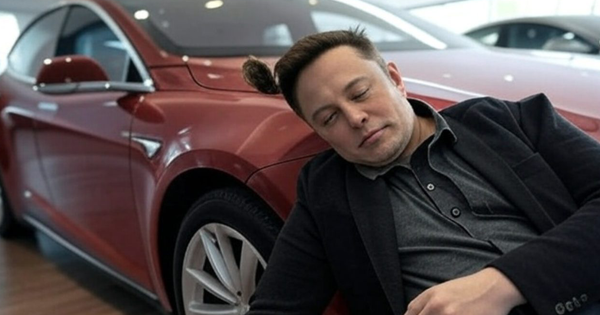 Tỷ phú Elon Musk chuyển từ ngủ trên sàn nhà máy Tesla sang một nơi mới: Chuyện gì đang xảy ra?