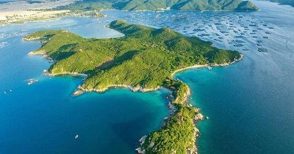 Việt Nam sẽ có thêm 2 sân bay mới: 1 nằm trên núi, 1 nằm trên nước?