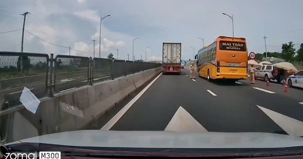 CSGT nói gì về việc dừng xe giữa đường cao tốc Vĩnh Hảo - Phan Thiết để kiểm tra?
