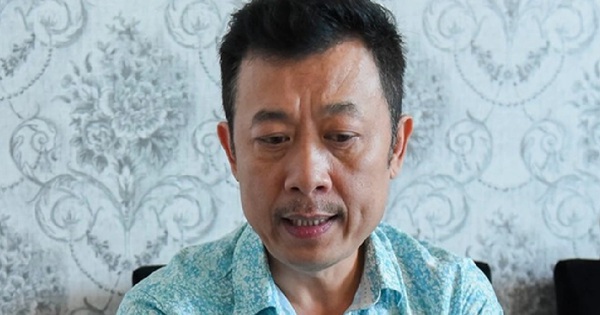 Nam nghệ sĩ là ông chủ lớn tại Mỹ phải đi làm thuê, nhận lương hàng tuần
