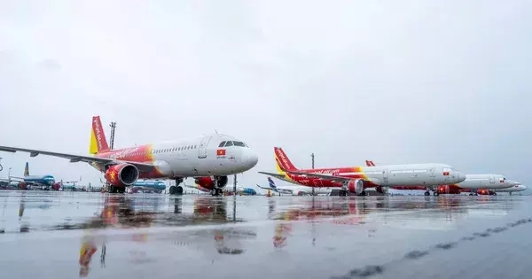 Nhiều chuyến bay quốc tế điều chỉnh lịch khai thác vì bão số 2