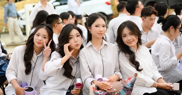 NÓNG: Đáp án 11 môn thi tốt nghiệp THPT 2025 CHÍNH THỨC từ Bộ GD&ĐT