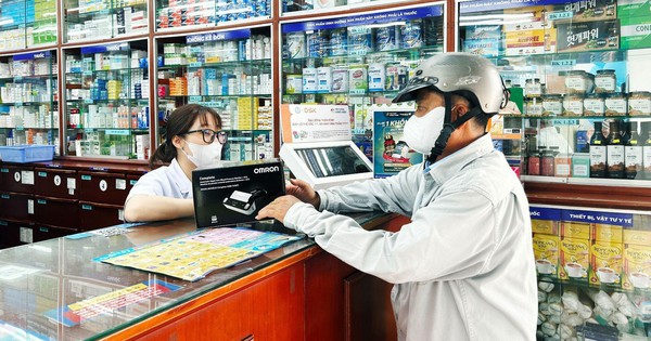 Long Châu và OMRON mang thiết bị y tế hiện đại về Việt Nam