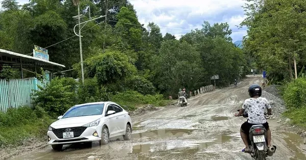 Cận cảnh tuyến đường 'đau khổ' với người dân vùng núi Đà Nẵng