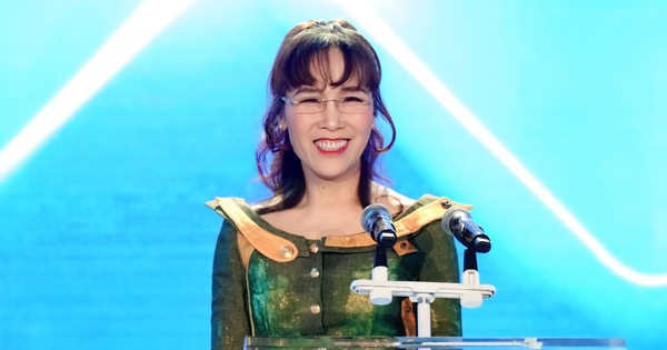 Nữ tỷ phú Nguyễn Thị Phương Thảo và khoảnh khắc đầy cảm xúc với cộng đồng nhà đầu tư