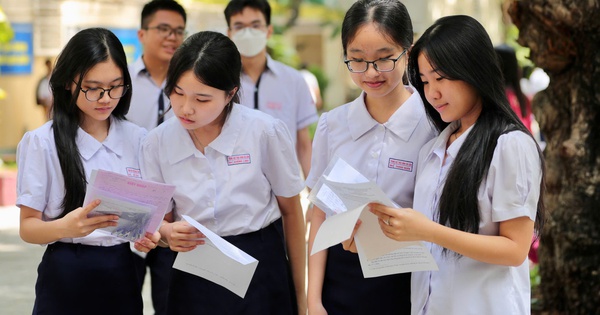 Giám đốc Sở GD-ĐT TP HCM chỉ đạo hàng loạt vấn đề nóng sau sáp nhập