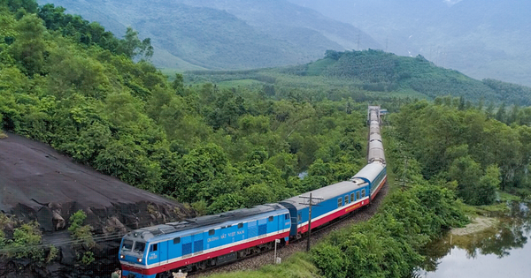 Chuyến tàu chạy chưa tới 10km, đi chỉ mất hơn 20 phút: Tên đặt theo nhân vật lịch sử, có khoang rất VIP
