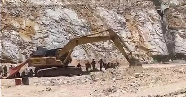 Sập cốt pha bê tông trên công trường cao tốc Quy Nhơn - Chí Thạnh, 2 người tử vong