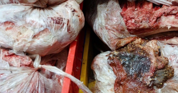 Cận cảnh kho thịt đông lạnh bốc mùi được 'phù phép' thành đặc sản trâu gác bếp