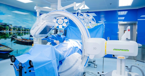 Kết hợp xương ứng dụng C-arm 3D thế hệ mới, bệnh nhân đi lại sau 1 ngày
