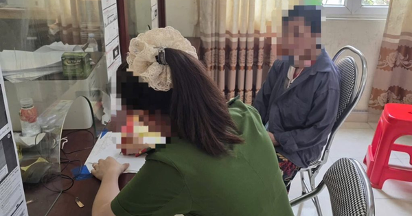 Vừa rút xong 146 triệu đồng tiền tiết kiệm, cụ bà Cao Bằng kể lại cho hàng xóm: Công an lập tức đến làm việc, yêu cầu dừng giao dịch