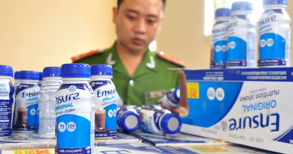 TP.HCM: Thu giữ hơn 5 tấn phụ gia thực phẩm, 24 nghìn chai thực phẩm chức năng, 7 nghìn lon sữa bột giả