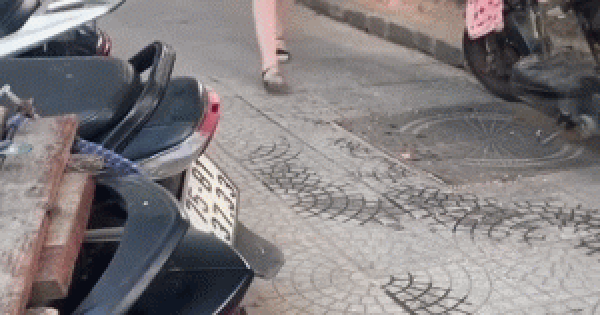 Cảnh rửa bát 3 giây ở quán bún vỉa hè khiến số đông "rùng mình": Đã xác định được địa điểm