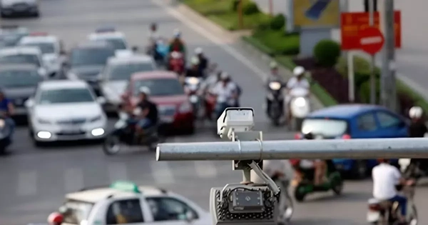 Lắp camera nhận diện biển số, kiểm soát khí thải ở TPHCM