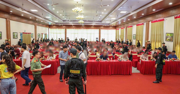 Hàng trăm cảnh sát khám xét nơi tổ chức hội thảo ở Hà Nội, bắt "ông trùm" Nguyễn Chánh Đáng