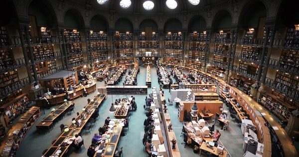 9 câu nói ‘sấm truyền’ trên tường thư viện Harvard: Bảo sao ngôi trường này sản sinh ra nhiều người giàu đến thế!