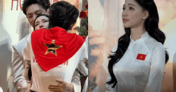 Chi Pu, Tiểu Vy, MONO... chia sẻ mất mát với Hòa Minzy giữa sự kiện, nữ ca sĩ bật khóc trong vòng tay gia đình Hoa Dâm Bụt