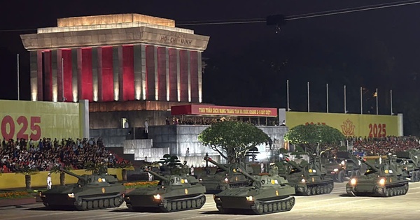 Thời tiết Hà Nội hôm nay 24-8, cảnh báo mưa dông, lốc sét